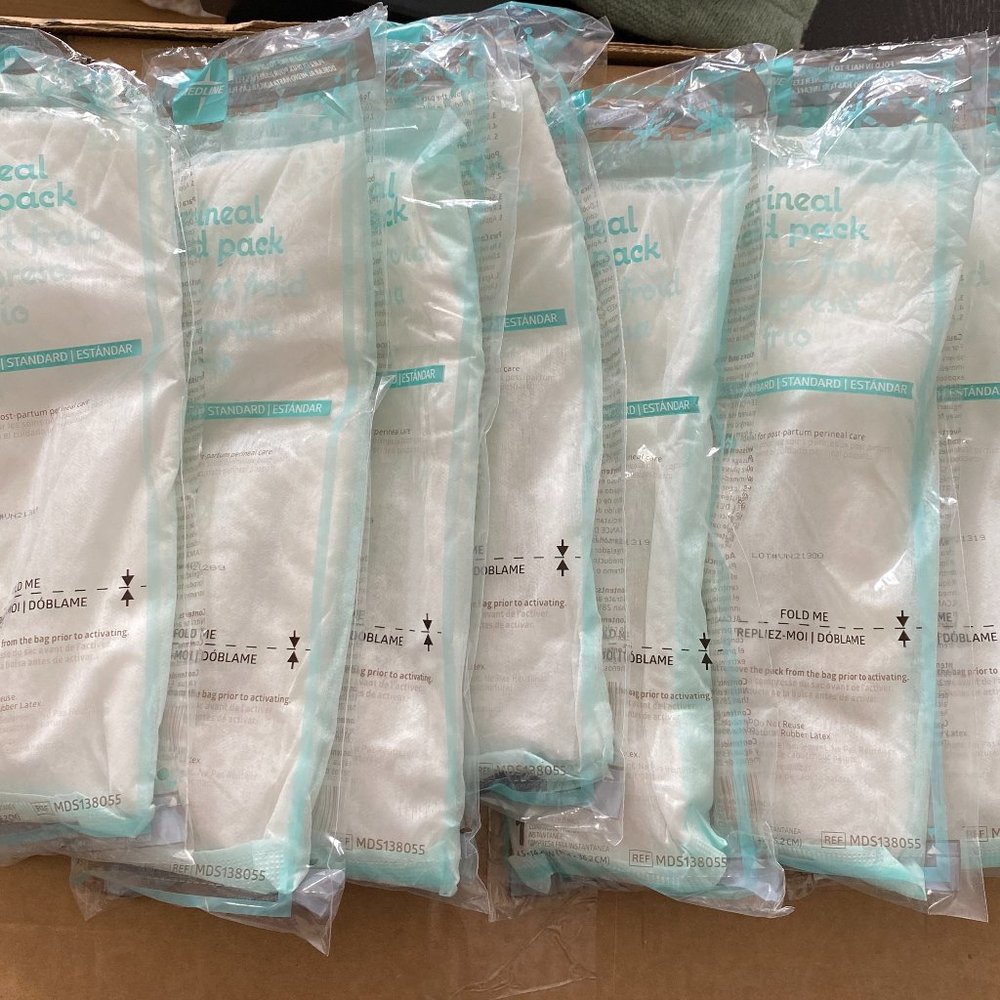 NWT - Perineal Cold Pack Postpartum - Set of 7